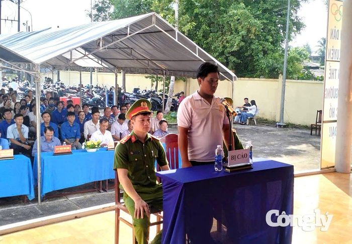 Nhân vật trong vai bị cáo tại phiên tòa giả định