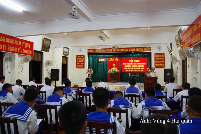 Triển khai chương trình thực hiện Nghị quyết Đại hội XIV của Đảng tại Liên chi đoàn đảo Trường Sa.