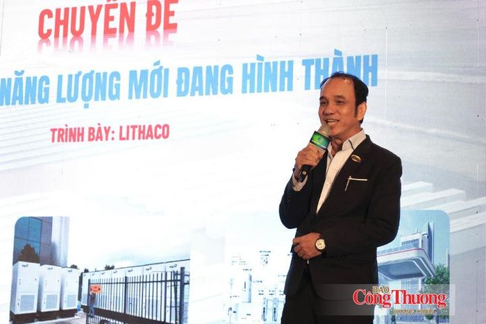Ông Trần Quốc Tâm, Phó Chủ tịch Hiệp hội Năng lượng tái tạo TP. Hồ Chí Minh phát biểu tại hội thảo