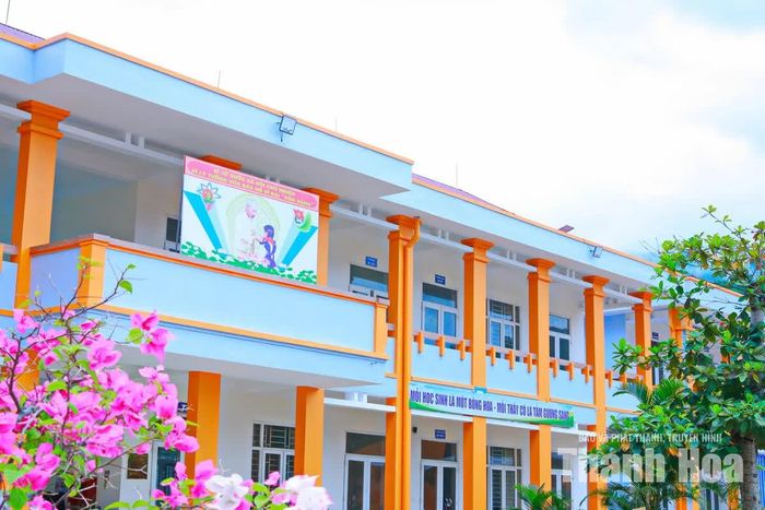 Từ công trường hôm nay, một ngôi trường mới đang dần hiện hữu và cùng với đó là niềm tin về một tương lai tốt đẹp hơn cho con em đồng bào nơi phên dậu Tổ quốc.