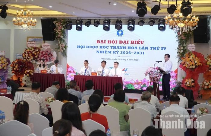 Đại biểu tham luận tại đại hội.