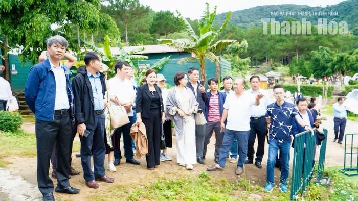 Tổng Giám đốc Công ty Cổ phần Sao Đà Lạt Trịnh Bá Dũng giới thiệu về Khu du lịch Đường hầm đất sét.