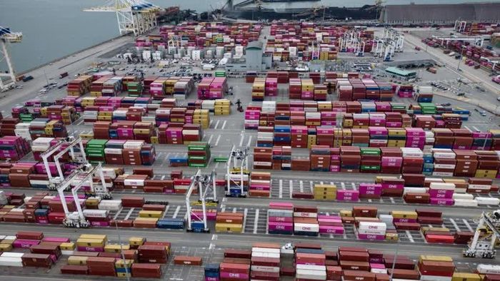 Mỹ áp thuế 50% với hàng hóa Canada. Ảnh: France 24.