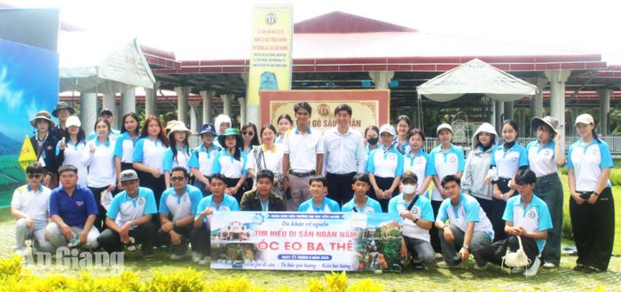 Đoàn sinh viên Trường Đại học Kiên Giang tham gia hoạt động du khảo về nguồn tìm hiểu di sản Óc Eo - Ba Thê.