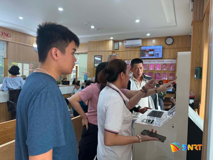 Trung tâm Phục vụ hành chính công phường An Hải hướng đến nền hành chính hiện đại, minh bạch và hiệu quả. Ảnh: LÊ TRUNG