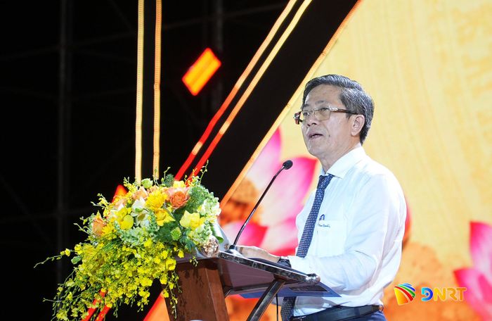 Phó Chủ tịch UBND thành phố Trần Nam Hưng phát biểu tại lễ kỷ niệm. Ảnh: HỒ QUÂN