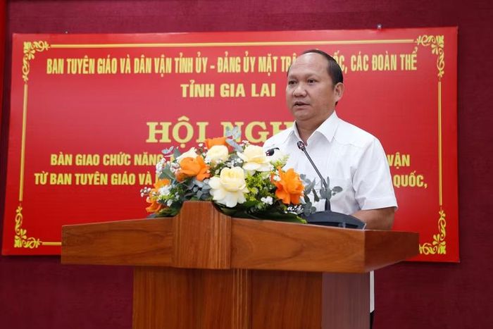  Phó Bí thư Thường trực Tỉnh ủy Rah Lan Chung phát biểu tại hội nghị. Ảnh: H.P 