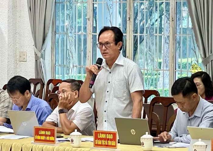  Đại diện lãnh đạo Sở Nông nghiệp và Môi trường đề xuất một số giải pháp phát triển nông nghiệp ứng dụng công nghệ cao. Ảnh: Vũ Thảo 
