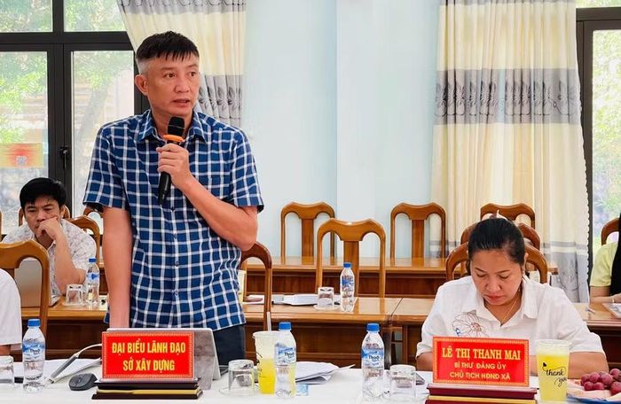  Lãnh đạo Sở Xây dựng tham gia ý kiến tại buổi làm việc. Ảnh: P.D 