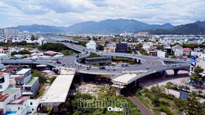 Nhánh N4 thuộc Dự án Nút giao Ngọc Hội thi công dang dở.