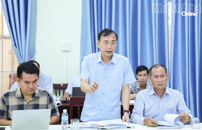 Lãnh đạo Sở Công Thương báo cáo tại buổi làm việc.