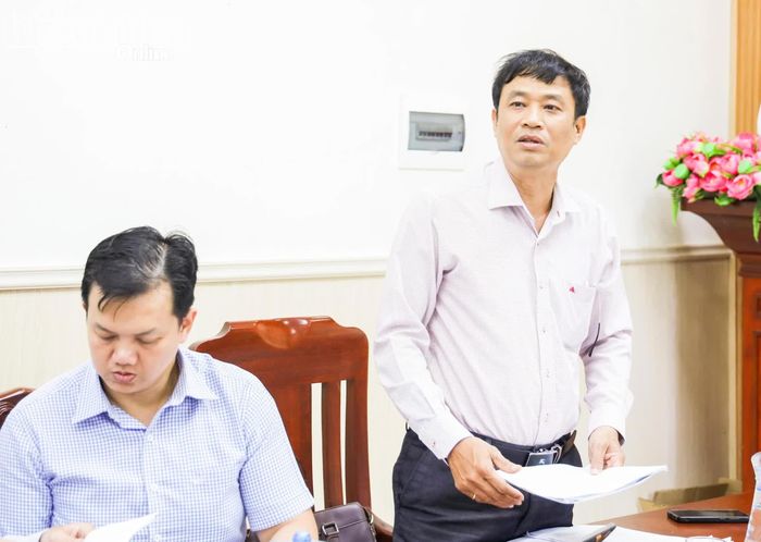 Lãnh đạo Ban Kinh tế - Ngân sách, HĐND tỉnh phát biểu tại buổi làm việc.