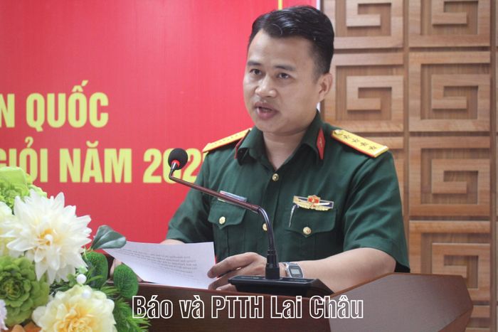 Đồng chí Tòng Duy Tâm - Trợ lý công tác quần chúng, Phòng Chính trị, Bộ Chỉ huy Quân sự tỉnh phát biểu nhận nhiệm vụ.
