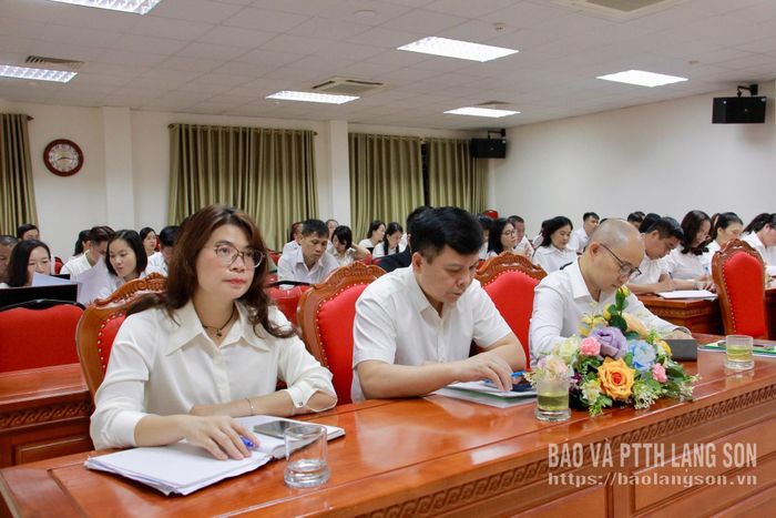 Các đại biểu tham dự tập huấn