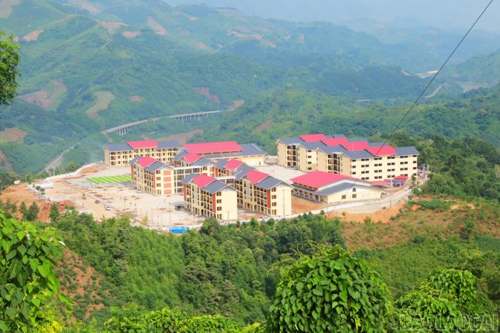Trường PTDTNT Tiểu học và THCS A Mú Sung đã hoàn thành khoảng 97% khối lượng.