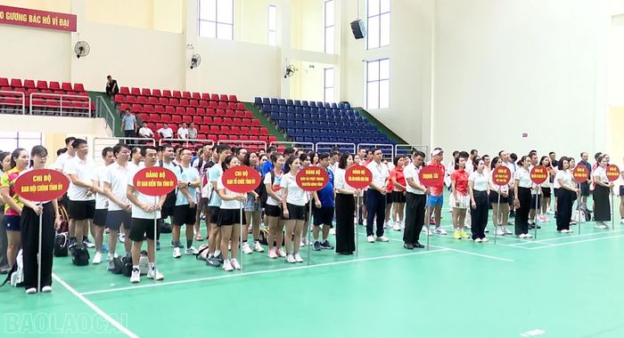 Quang cảnh lễ khai mạc.