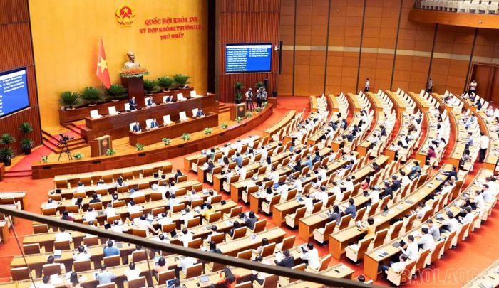 Quang cảnh phiên họp.