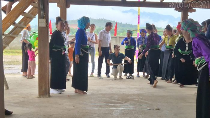 Thử sức cùng trò chơi Tó mắc lẹ.