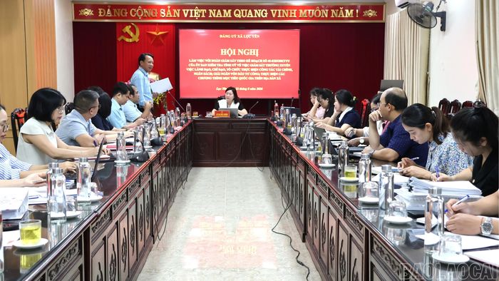 Quang cảnh buổi làm việc.
