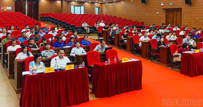 Các đại biểu dự hội thảo.
