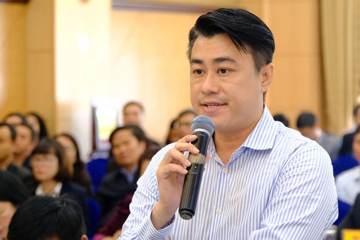 Ông Trần Nhật Lâm, Giám đốc tài chính Bệnh viện Phương Nam phát biểu tại buổi làm việc
