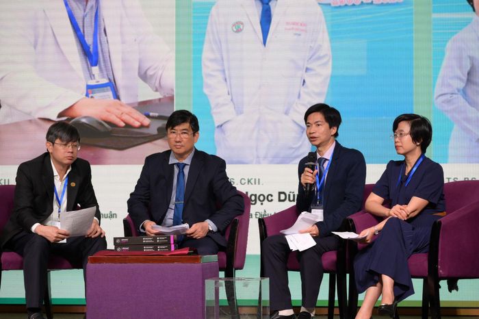 Phiên hội thảo liên quan đến điều trị rối loạn nhịp - tim mạch
