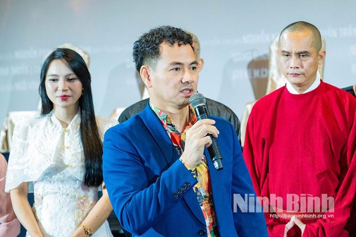 NSND Xuân Bắc phát biểu, chia sẻ cảm nghĩ tại sự kiện ra mắt dự án phim.