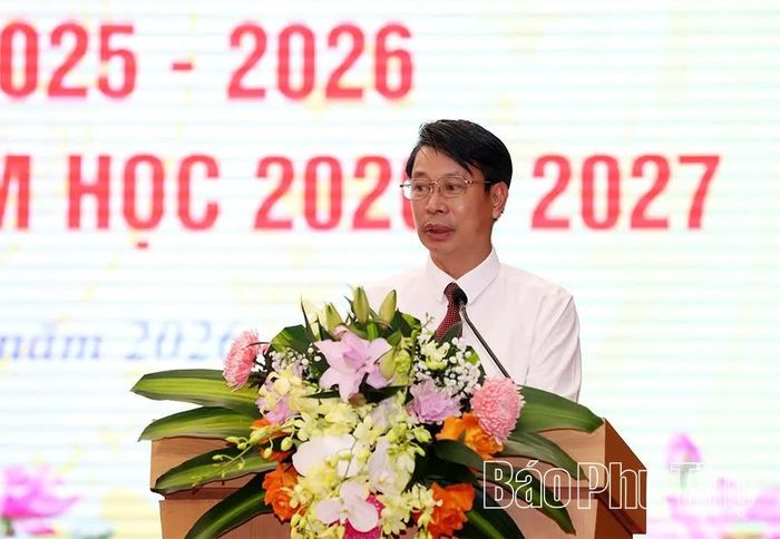 Phó Chủ tịch UBND tỉnh Nguyễn Khắc Hiếu phát biểu chỉ đạo hội nghị.