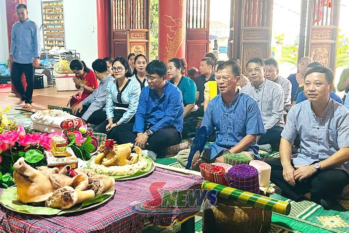 Nghi thức cúng trong tết Xíp Xí.