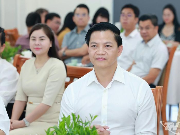 Đồng chí Vương Quốc Tuấn, Ủy viên Trung ương Đảng, Phó Bí thư Tỉnh ủy, Chủ tịch UBND tỉnh tham dự Chương trình.