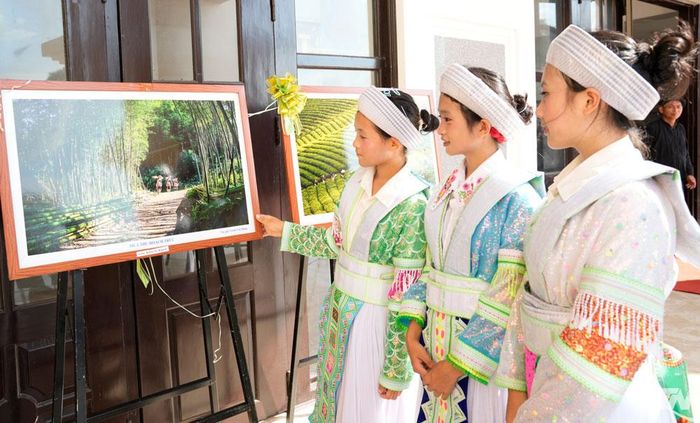 Triển lãm ảnh được tổ chức tại Trung tâm Văn hóa tỉnh.
