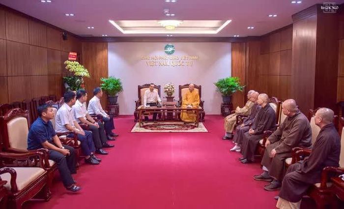 Quang cảnh buổi tiếp phái đoàn tại Việt Nam Quốc Tự