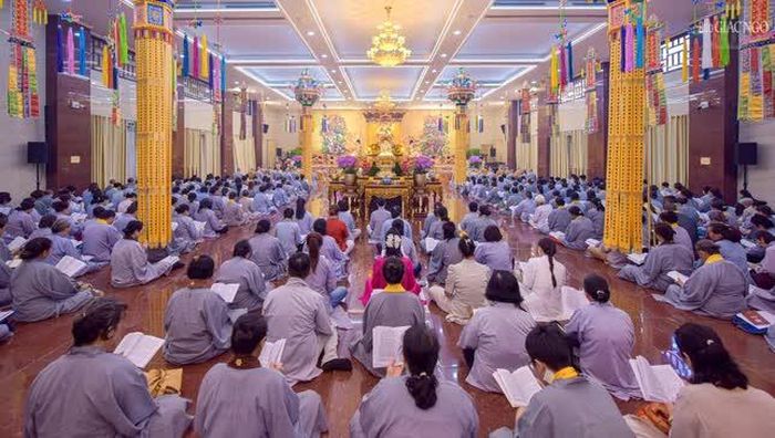 Pháp hội Vu lan - Báo hiếu, Phật tử trì tụng kinh Địa Tạng