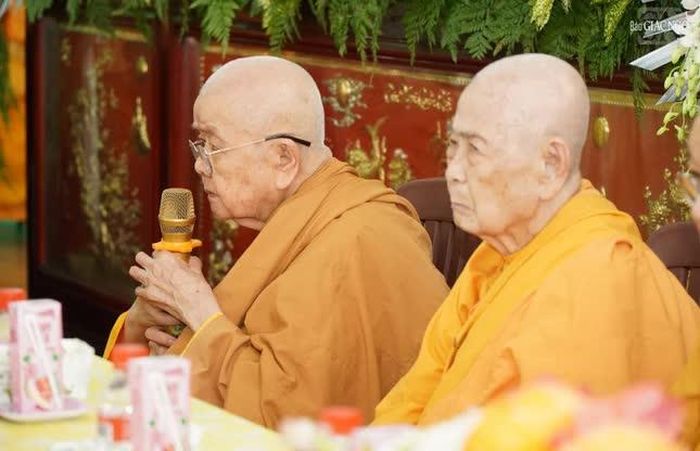 Ni trưởng Thích nữ Tân Liên, Trưởng Ni giới hệ phái Khất sĩ ban đạo từ