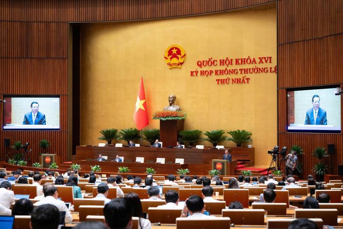 Quang cảnh phiên thảo luận tại hội trường về định hướng sửa đổi Luật Kinh doanh bất động sản sáng 22/8. Ảnh: Media Quốc hội.
