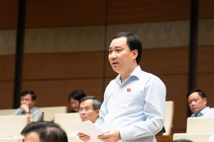 Đại biểu Vũ Văn Tiến (đoàn Hải Phòng). Ảnh: media Quốc hội.