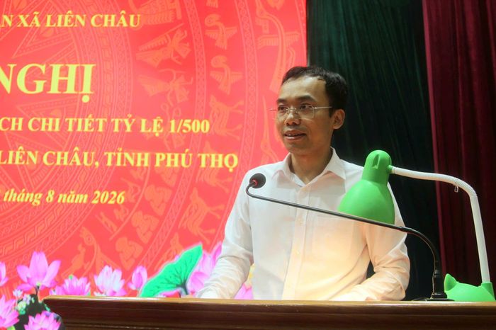 Ông Nguyễn Xuân Tuấn, Giám đốc Ban Quản lý dự án xã Liên Châu công bố Quy hoạch chi tiết tỷ lệ 1/500 Khu dân cư trung tâm xã Liên Châu