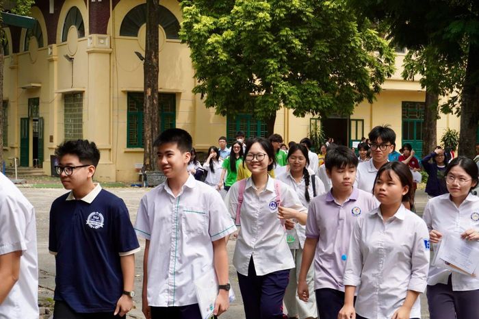 Học sinh Hà Nội dự kỳ thi tuyển sinh vào lớp 10 THPT năm học 2026-2027.