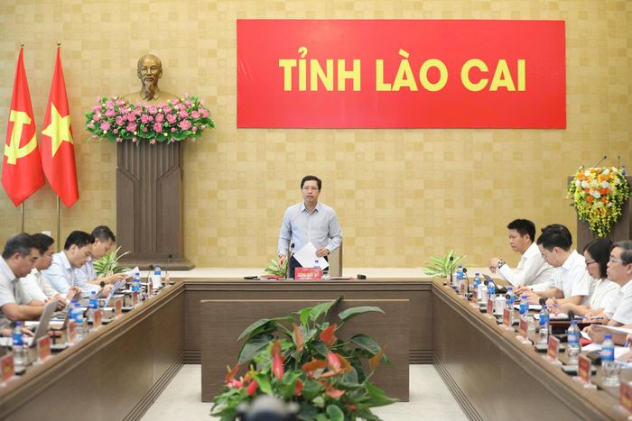 Ngày 18/8, Bí thư Tỉnh ủy Lào Cai, ông Dương Quốc Huy nhấn mạnh, dự án đường sắt Lào Cai - Hà Nội - Hải Phòng là dự án giao thông đặc biệt quan trọng, có ý nghĩa chiến lược đối với phát triển kinh tế - xã hội, tăng cường kết nối vùng, mở rộng không gian phát triển và nâng cao năng lực logistics của tỉnh. Vì vậy, công tác giải phóng mặt bằng có ý nghĩa quyết định đối với tiến độ triển khai dự án.
