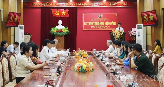 Quang cảnh buổi lễ. (Nguồn ảnh: Cổng thông tin điện tử tỉnh Phú Thọ)