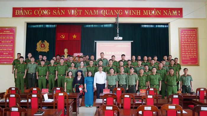 Các học viên tham gia lớp bồi dưỡng.