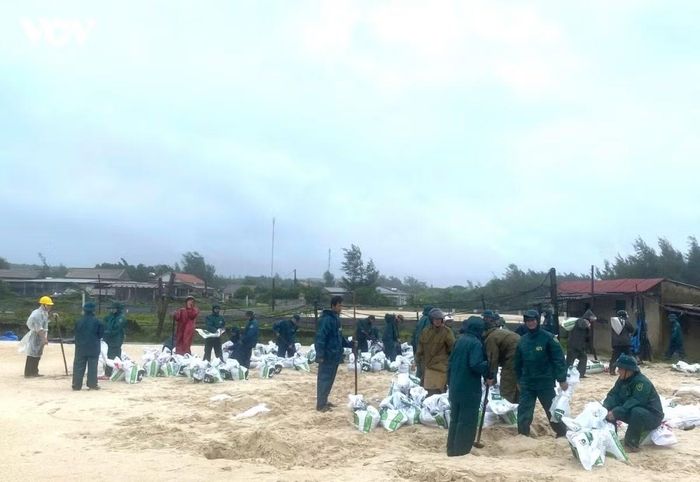 Tỉnh Quảng Trị chủ động xây dựng kịch bản để 76 xã, phường, đặc khu trên địa bàn đồng loạt rà soát các khu vực nguy hiểm.