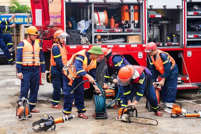 Lực lượng Công an tỉnh Quảng Trị luôn chủ động nhân lực, phương tiện để phòng chống thiên tai khi cần thiết.