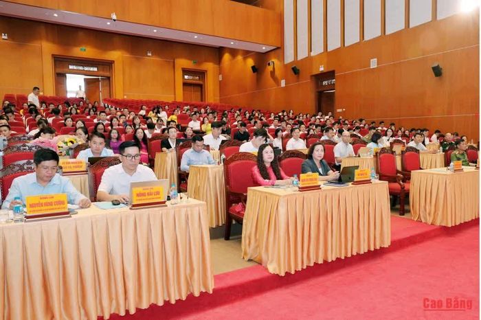 Các đại biểu dự hội nghị.