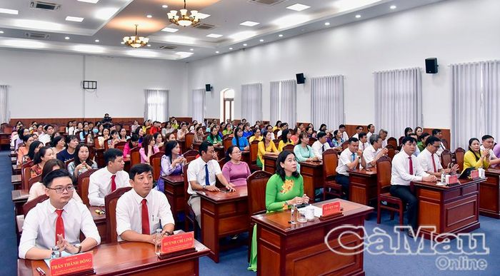 Đại biểu dự hội nghị.