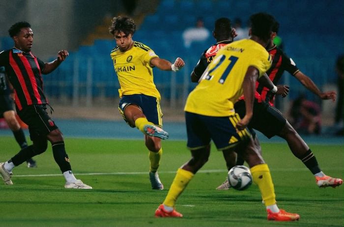 João Félix ghi bàn thắng thứ ba bằng cú sút chìm hiểm hóc ở đầu hiệp hai