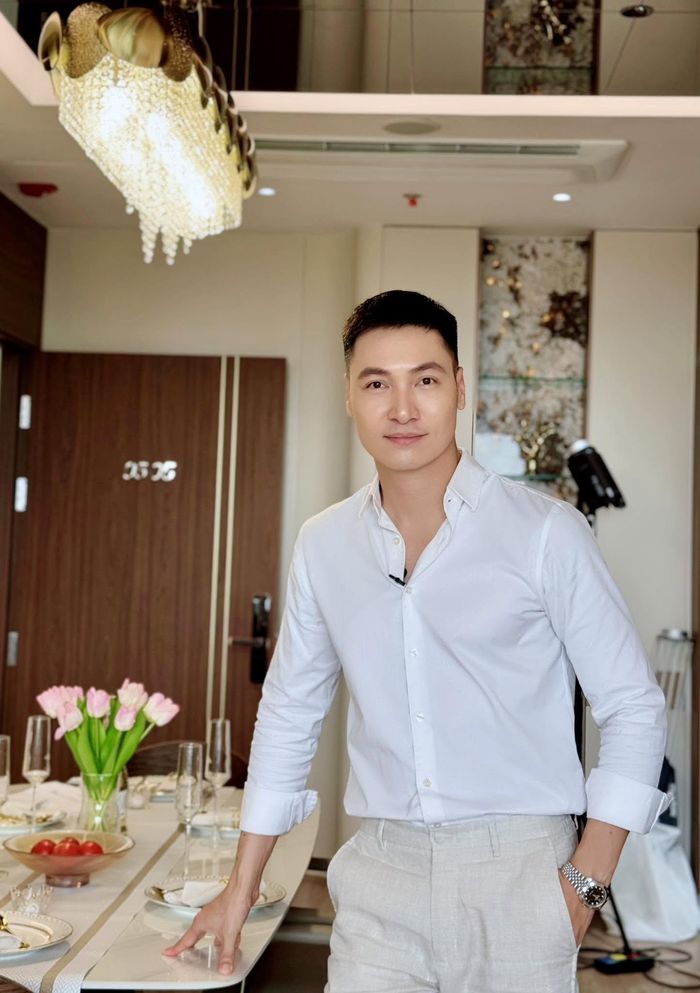 Trước khi được biết đến rộng rãi với vai trò diễn viên, Mạnh Trường từng hoạt động trong lĩnh vực người mẫu. Ảnh: FBNV