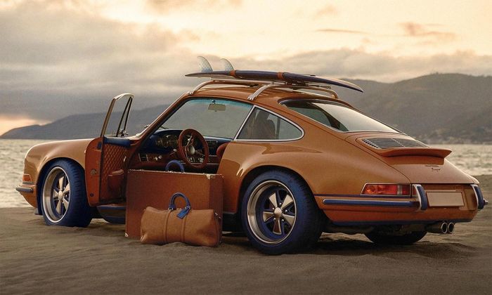 Mỗi chiếc Porsche 911 tái thiết đều đi kèm bộ sưu tập thời trang nhãn hiệu LV riêng. (Ảnh: Singer Vehicle Design/Louis Vuitton)