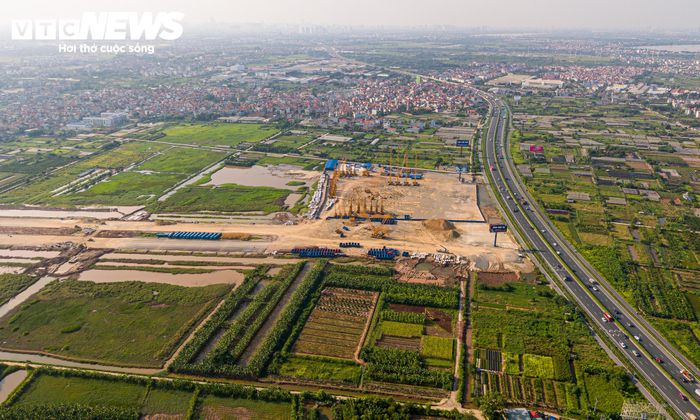 Không chỉ phục vụ việc đi lại đến sân vận động, đại lộ 120 m còn là trục giao thông xuyên qua khu B của Khu đô thị Thể thao Quốc tế Hà Nội. Tuyến đường được quy hoạch để kết nối các công trình thể thao, khu đô thị với những tuyến đường đối ngoại ở phía Nam Hà Nội.