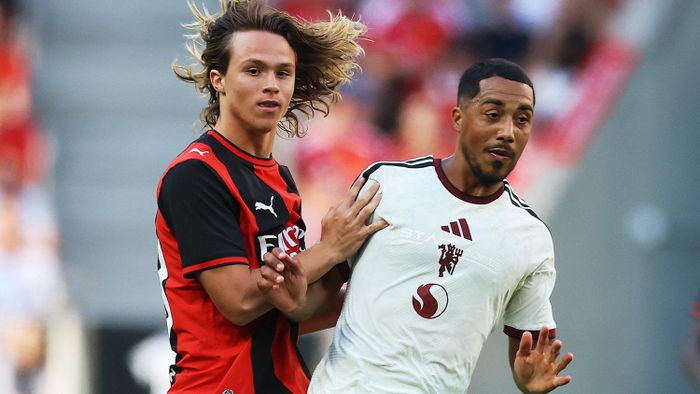 Tielemans (bên phải) là tân binh đáng chú ý của Man Utd. (Ảnh: Reuters)